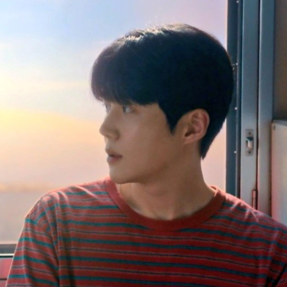 Foto kegiatan terbaru dari Kim Seonho