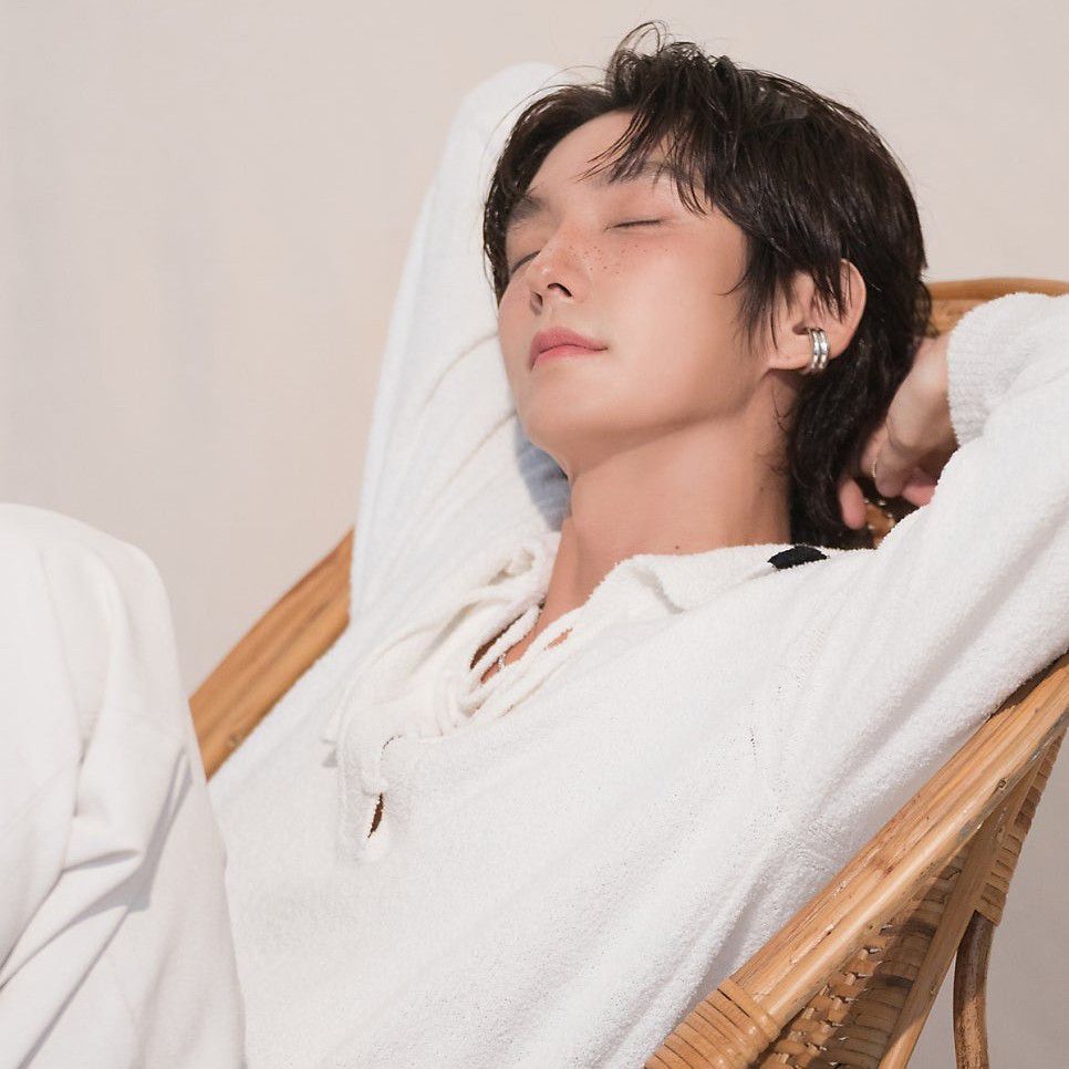 Cuplikan di balik layar dari Lee Joongi