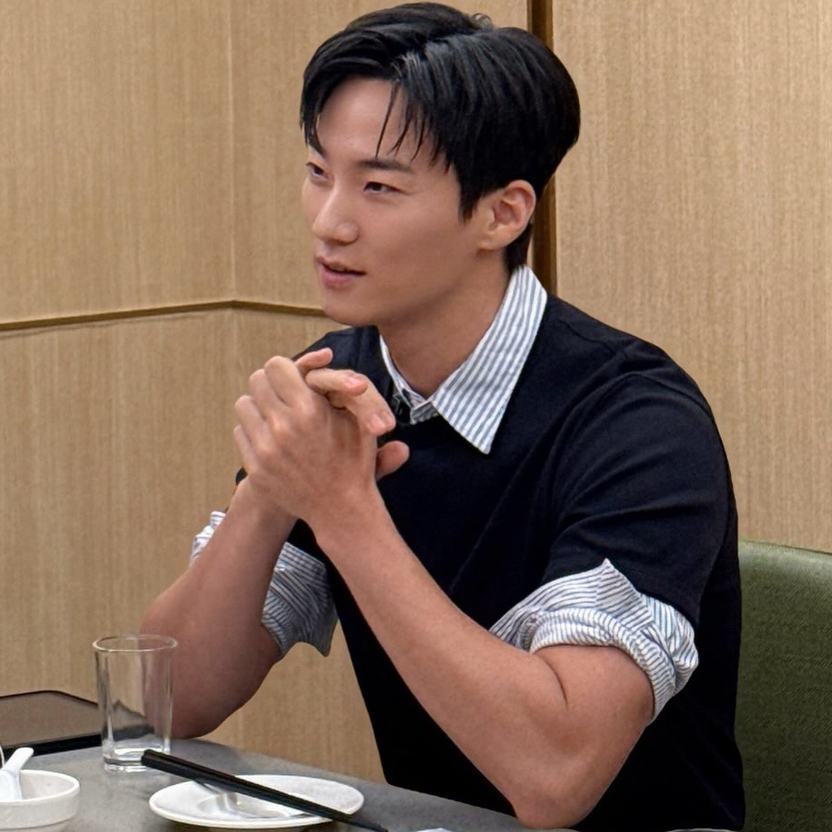 Behind-the-scenes cut of Lee Hongnae