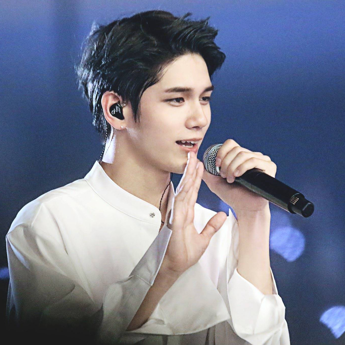 옹성우 최근 활동샷