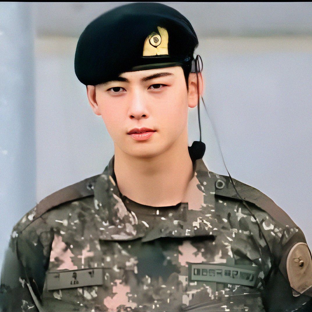 Latest photo of Cha Eunwoo