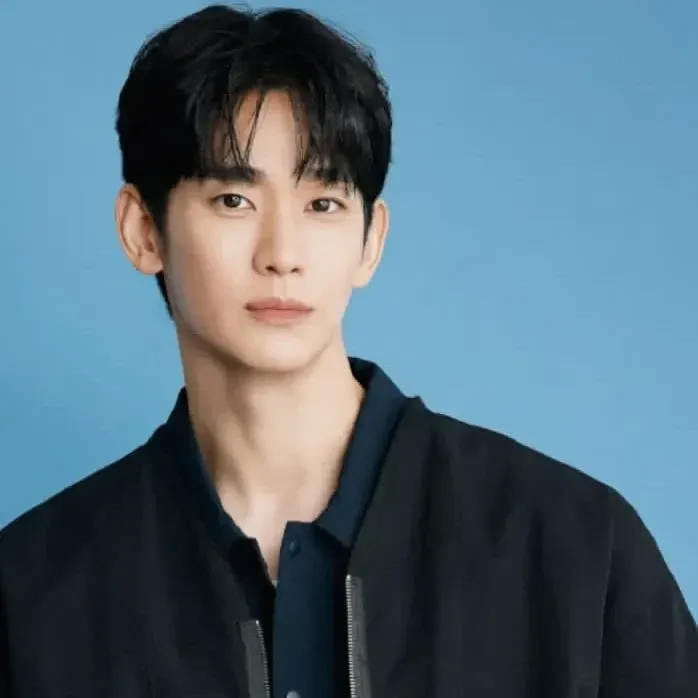 Behind-the-scenes cut of Kim Soohyun