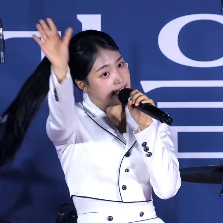 김태연의 비하인드 컷