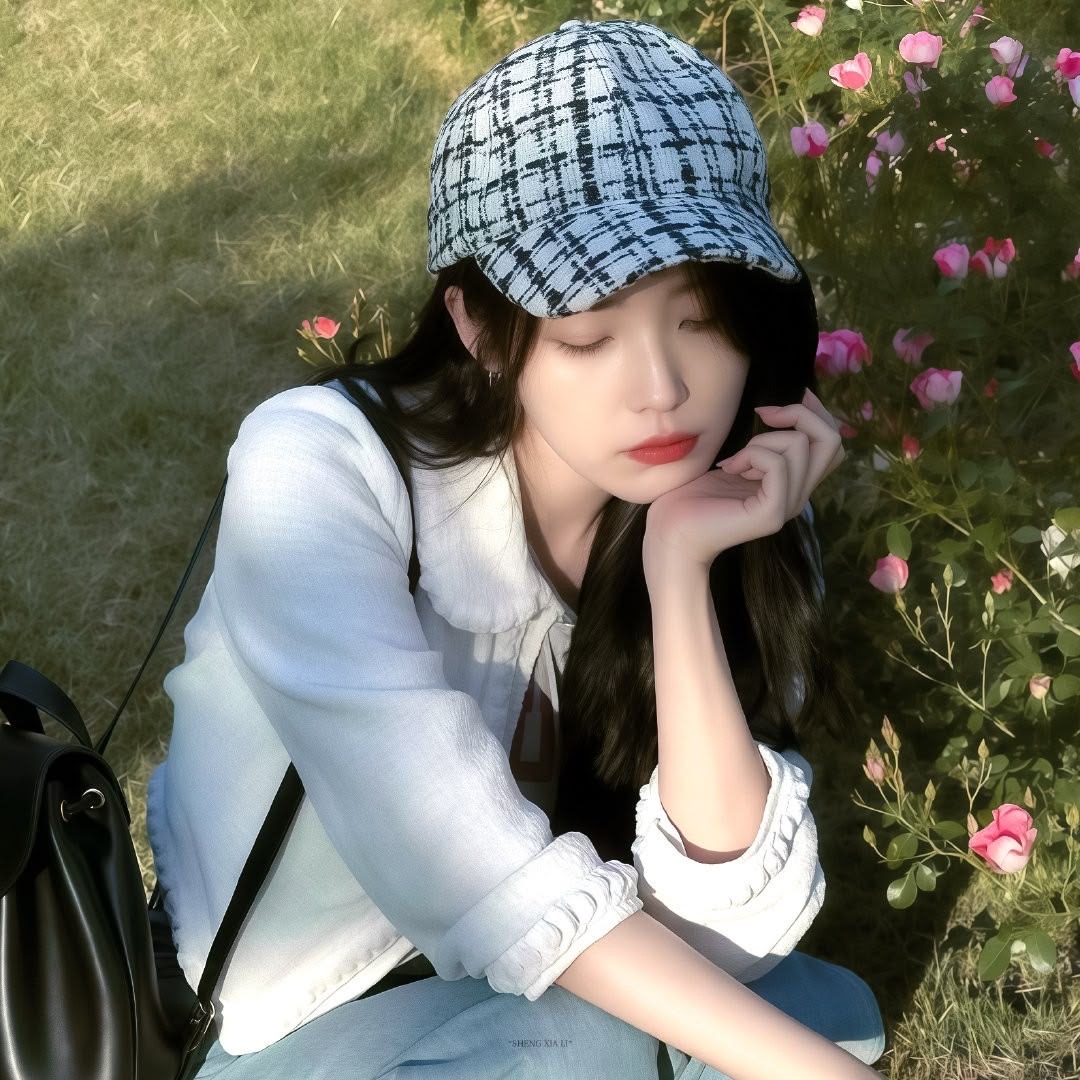 아이유 최근 활동샷