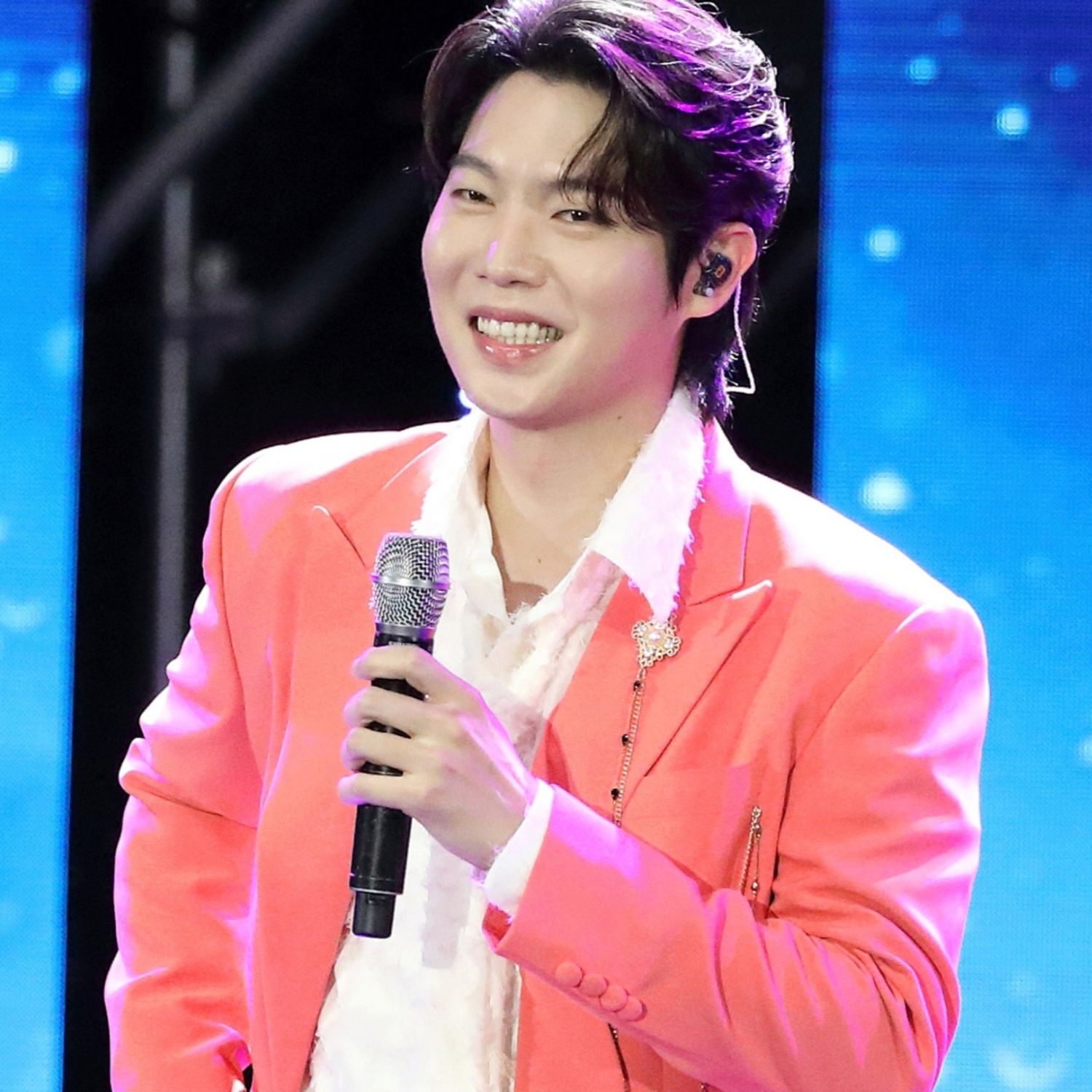 Behind-the-scenes cut of Son Taejin