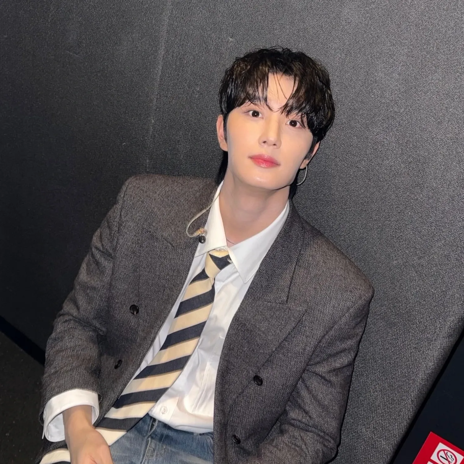 A moment captured by a fan of Kim Jaewon