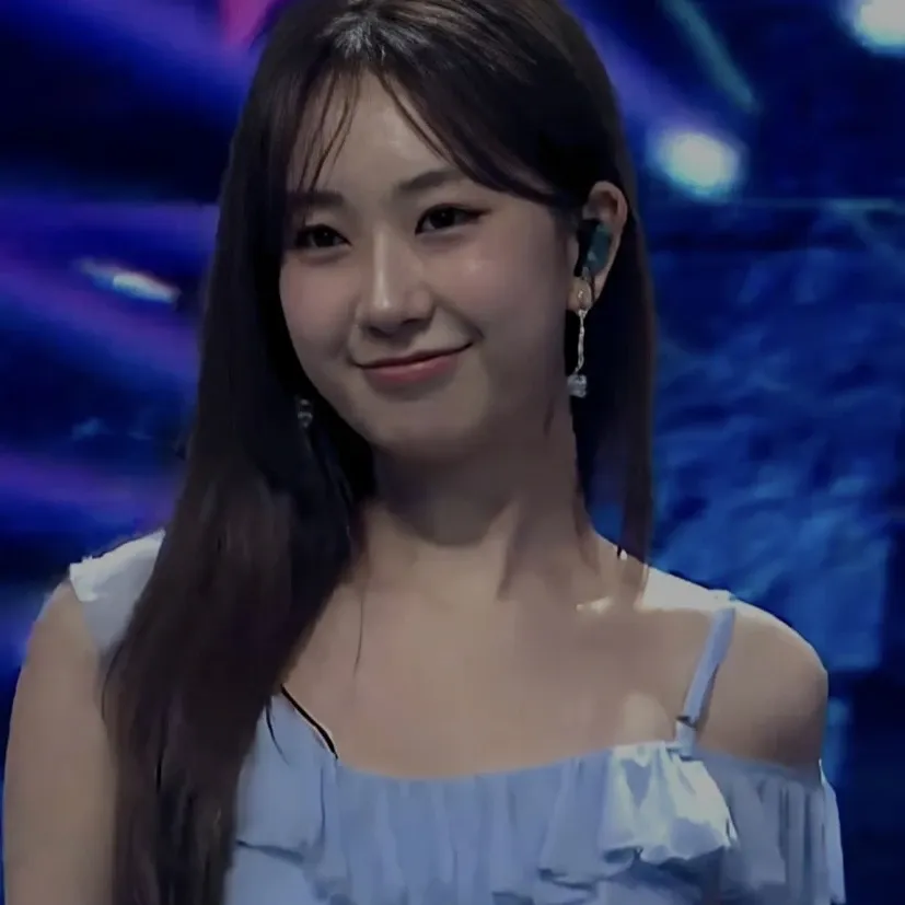 Momen yang diabadikan oleh penggemar Jeon Yujin