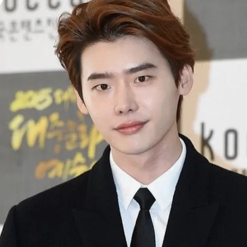 Latest photo of Lee Jongsuk