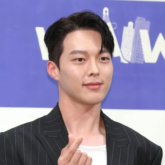 장기용의 최신 사진