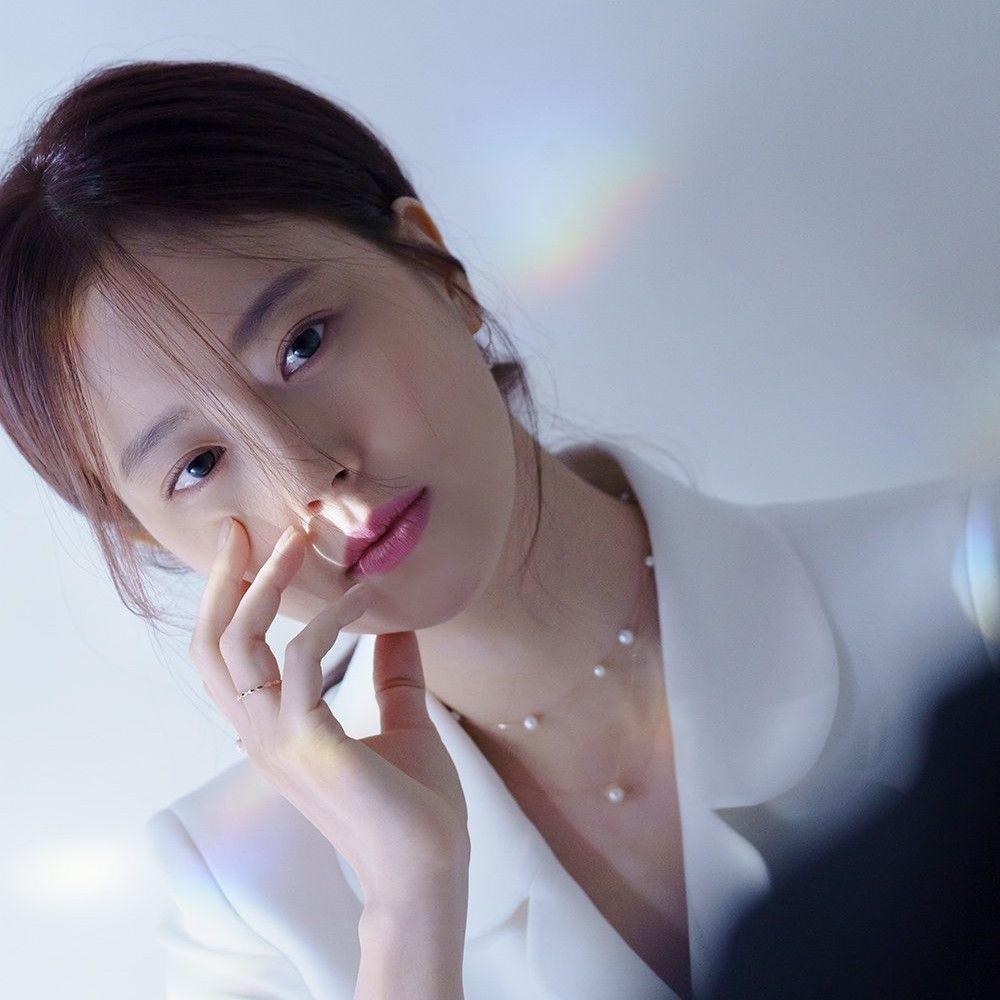 Behind-the-scenes cut of Moon Chaewon