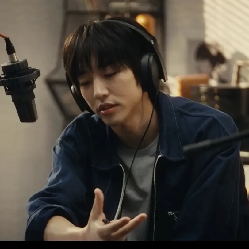 Behind-the-scenes cut of Lee Seungyoon