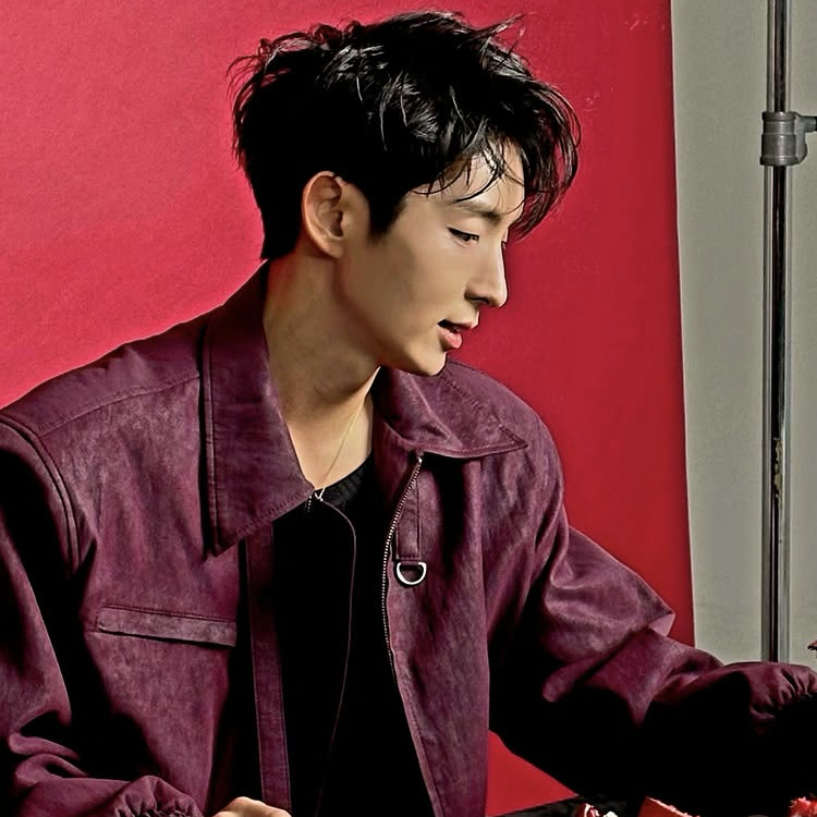 Behind-the-scenes cut of Lee Joongi