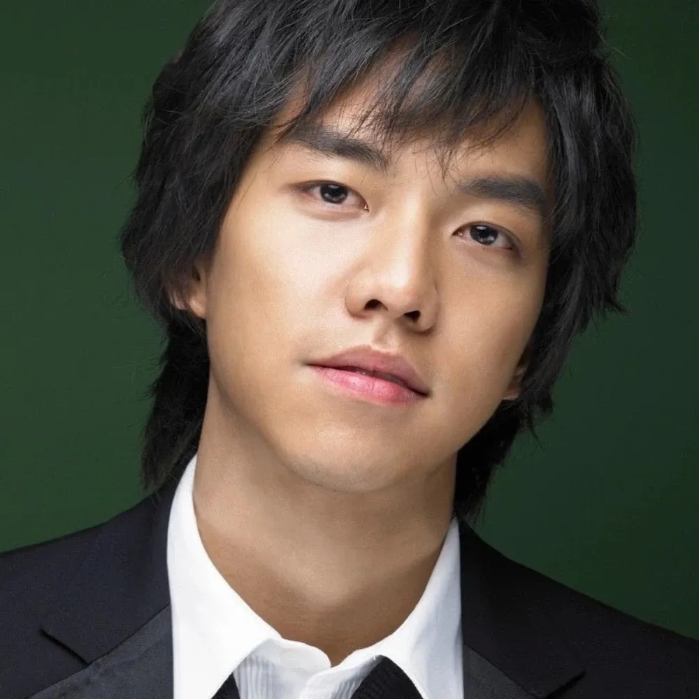 Foto kegiatan terbaru dari Lee Seunggi