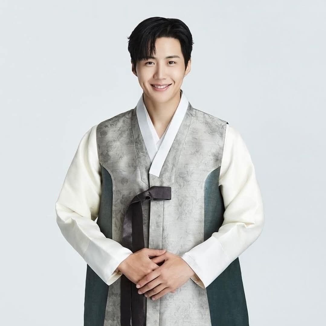 Latest photo of Kim Seonho