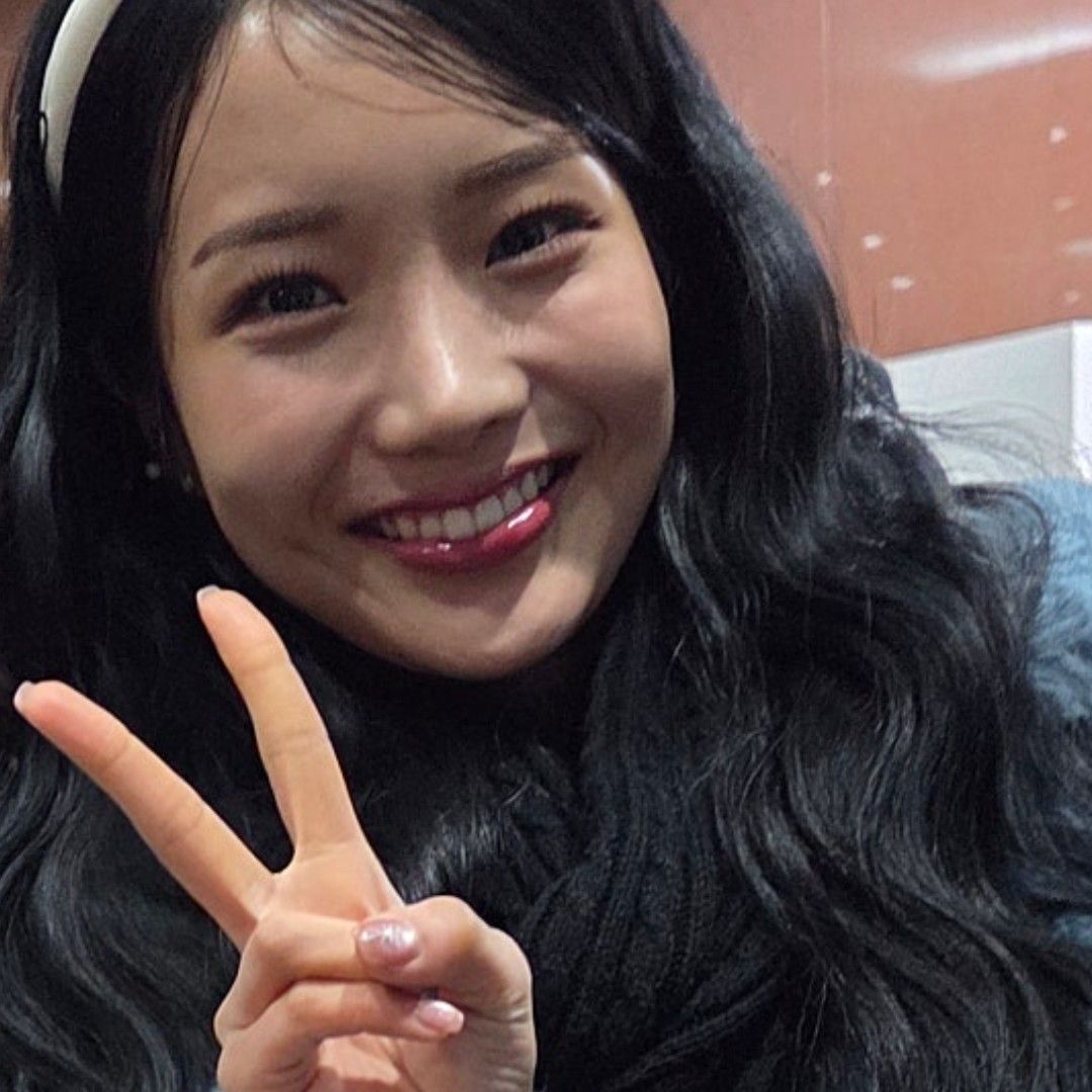 A moment captured by a fan of Kim Soyeon (2004)