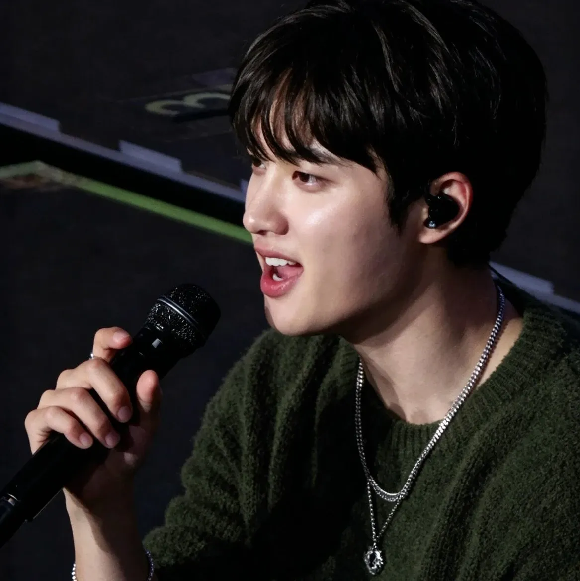 Momen yang diabadikan oleh penggemar Doh Kyungsoo (D.O.)