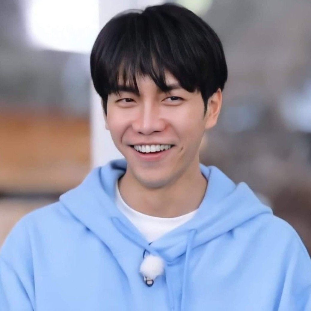 Foto kegiatan terbaru dari Lee Seunggi