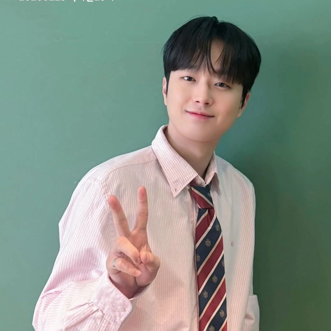 李灿元的最新照片