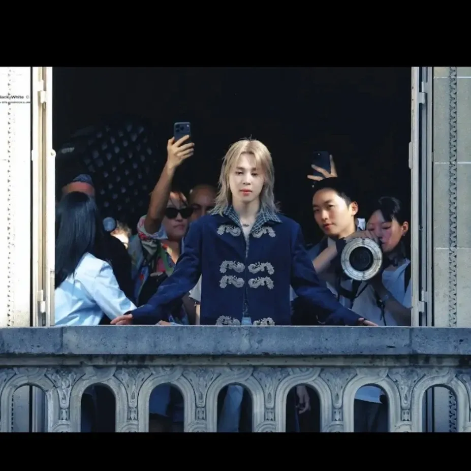Recent activity shot of Ha Jimin