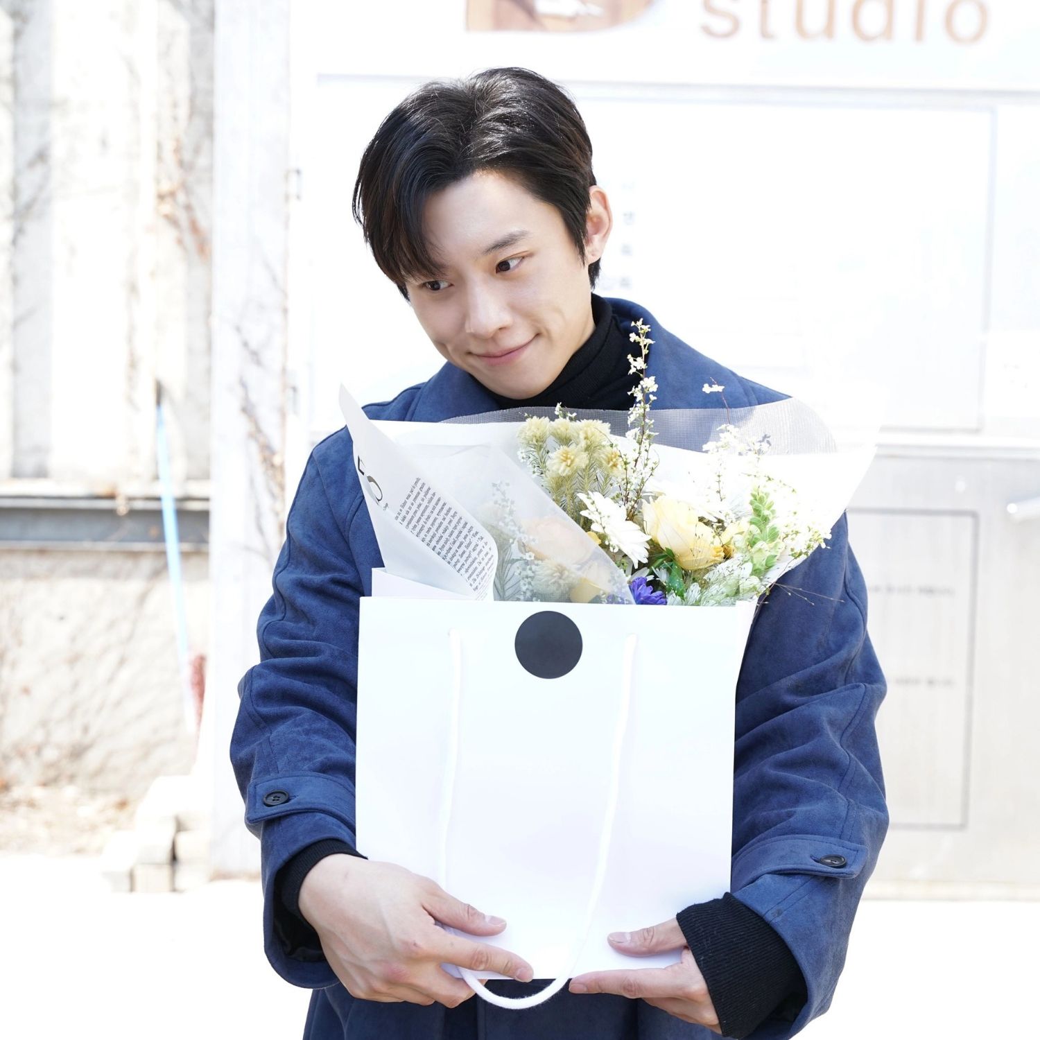 Behind-the-scenes cut of Kim Sungcheol