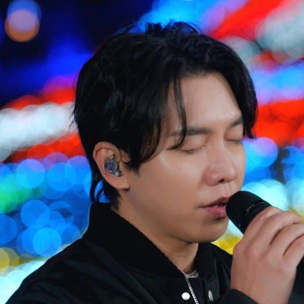 Latest photo of Lee Seunggi