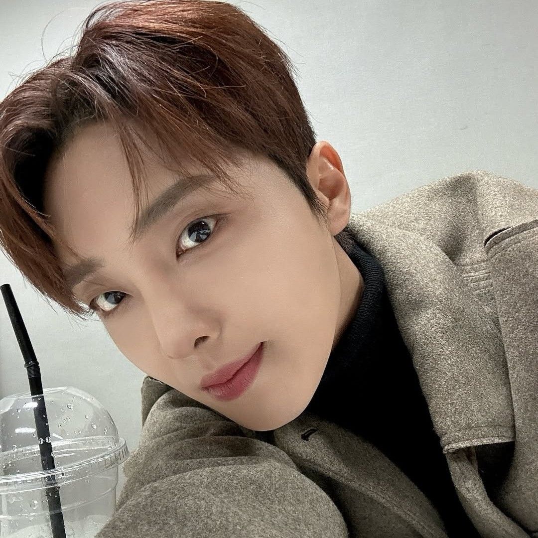 Behind-the-scenes cut of Hwang Yunsung