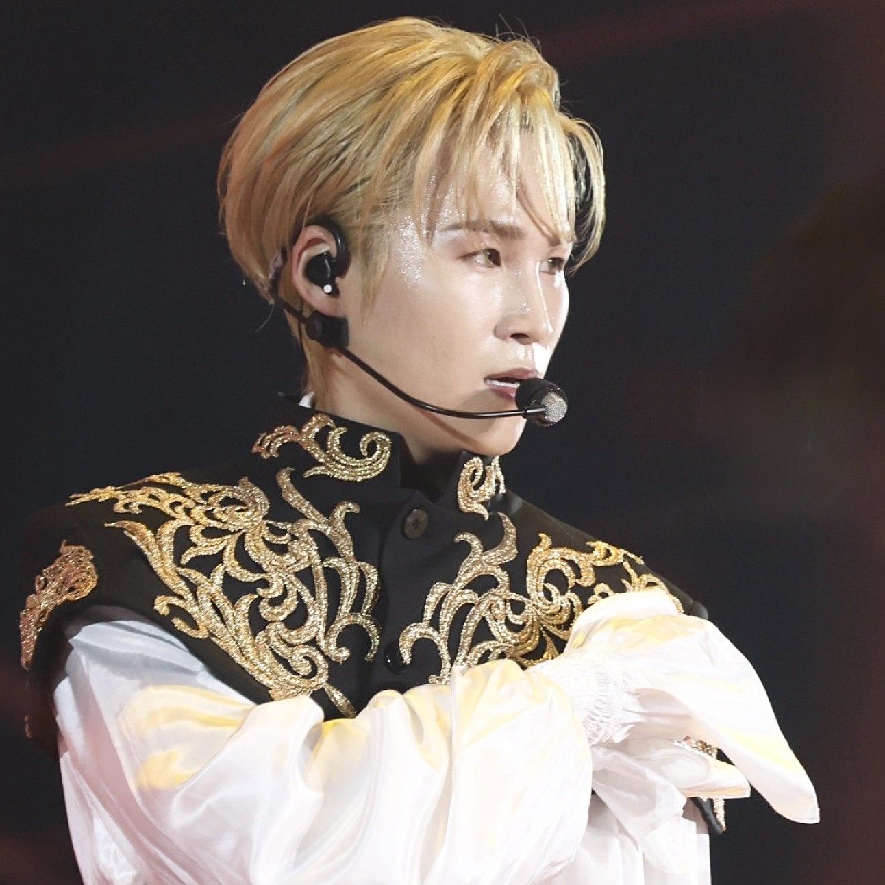 粉丝拍下的金熙栽瞬间