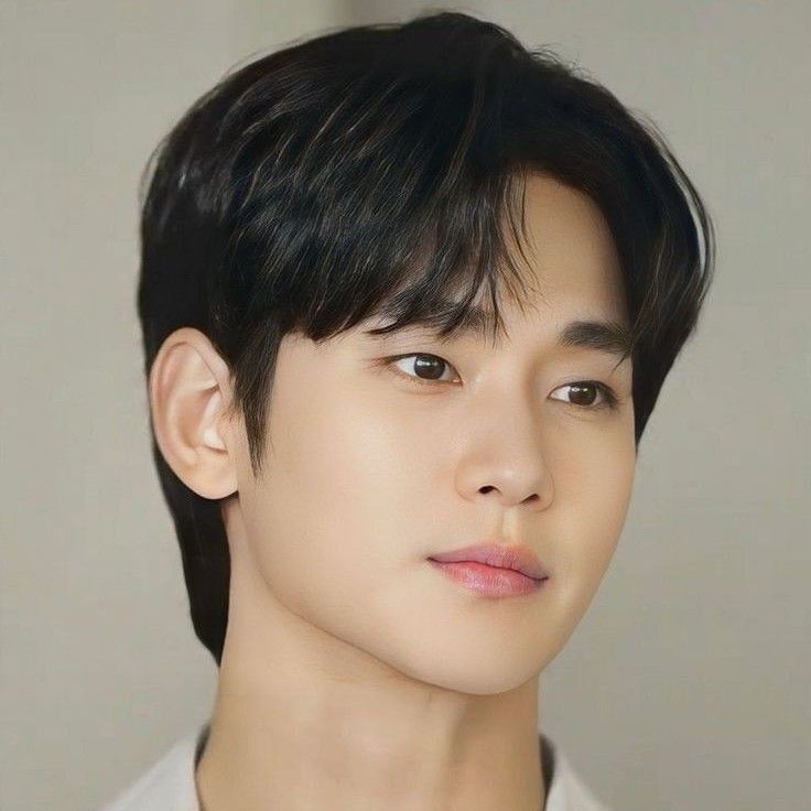 Latest photo of Kim Soohyun