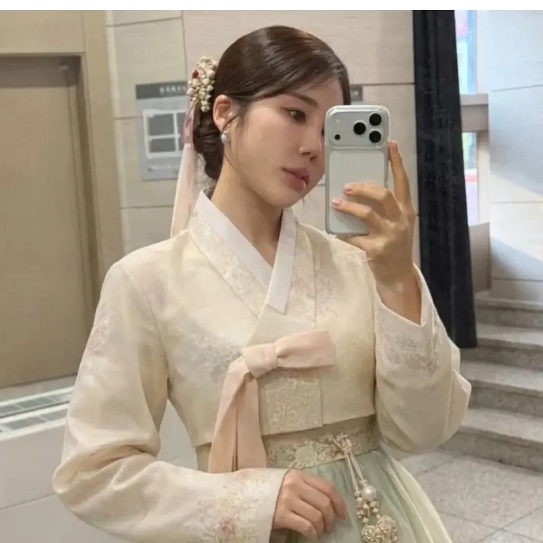 Foto kegiatan terbaru dari Kim Soyou