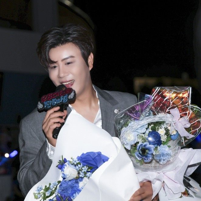 粉絲拍下的晉海成瞬間