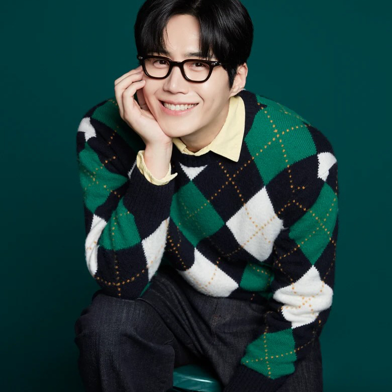 Latest photo of Kim Seonho
