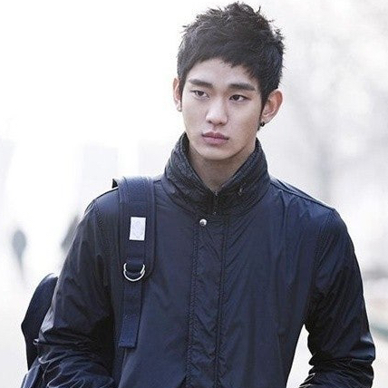 金秀贤的幕后花絮