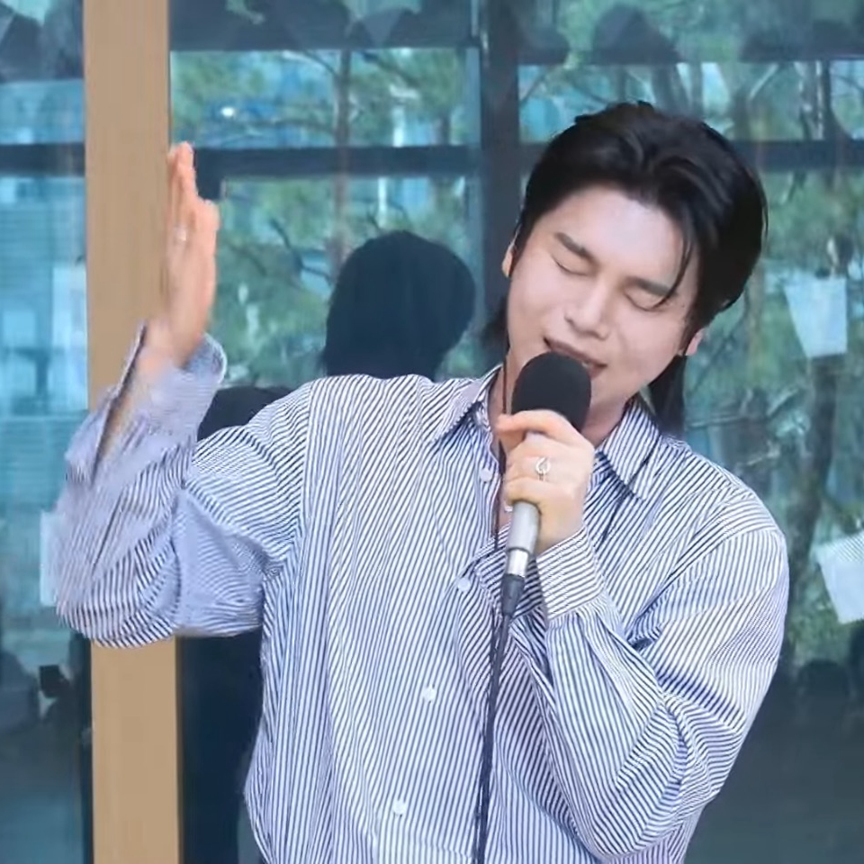 Behind-the-scenes cut of Kim Junsu (1991)