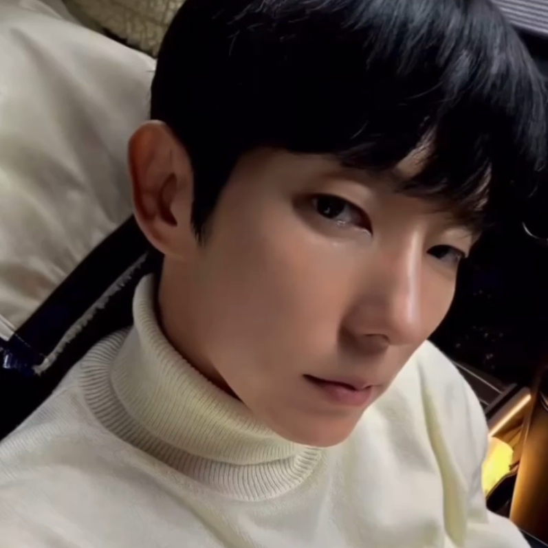 Recent activity shot of Lee Joongi