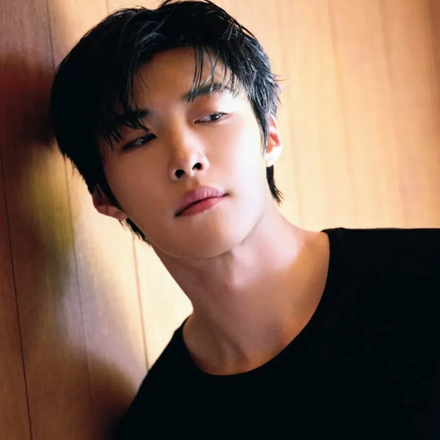 A moment captured by a fan of Woo Dohwan