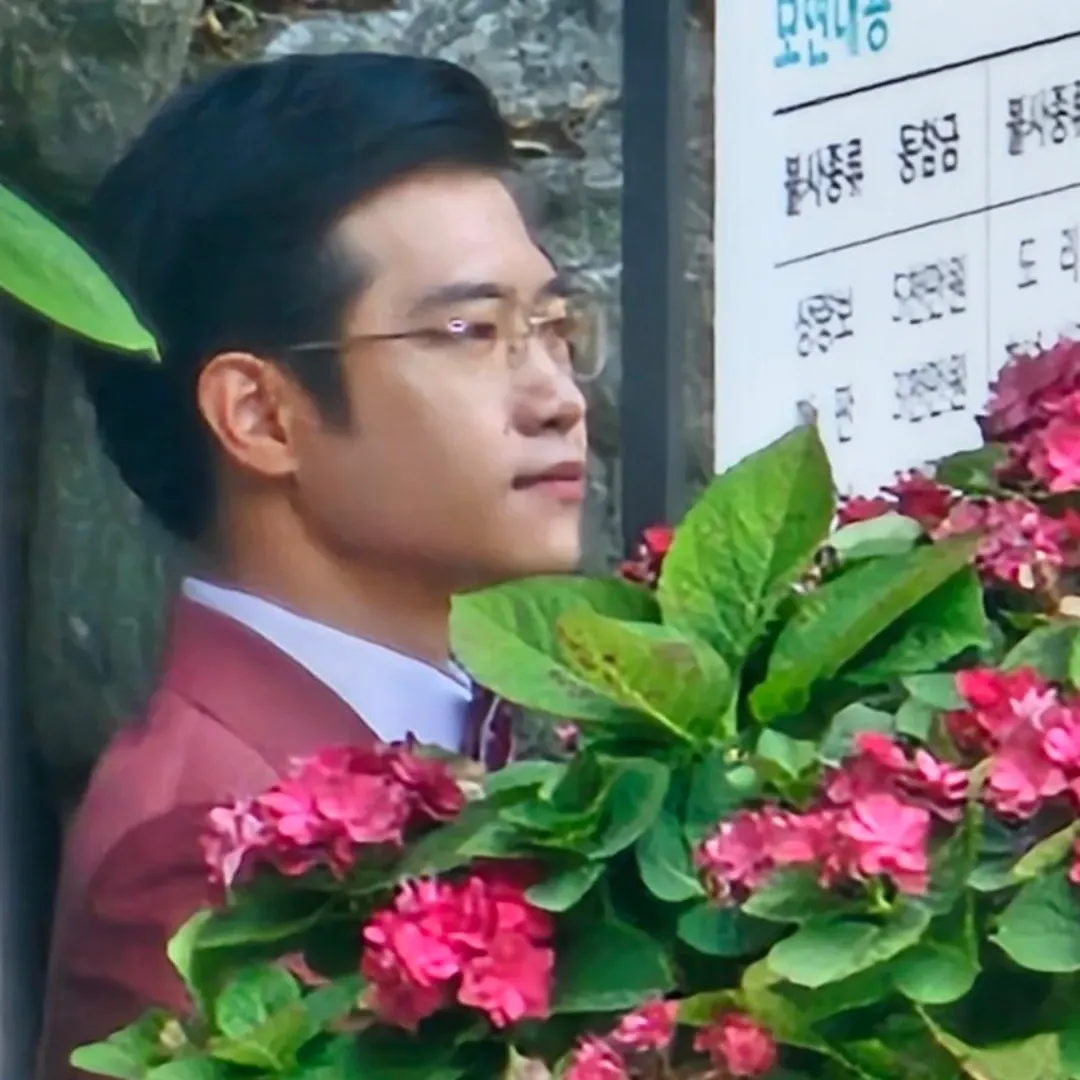 A moment captured by a fan of Jo Myungsup