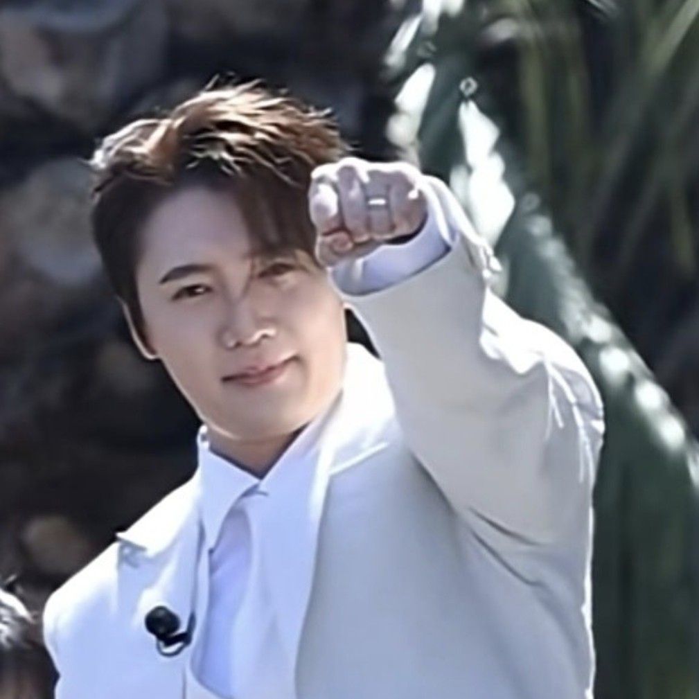 Behind-the-scenes cut of Son Binah