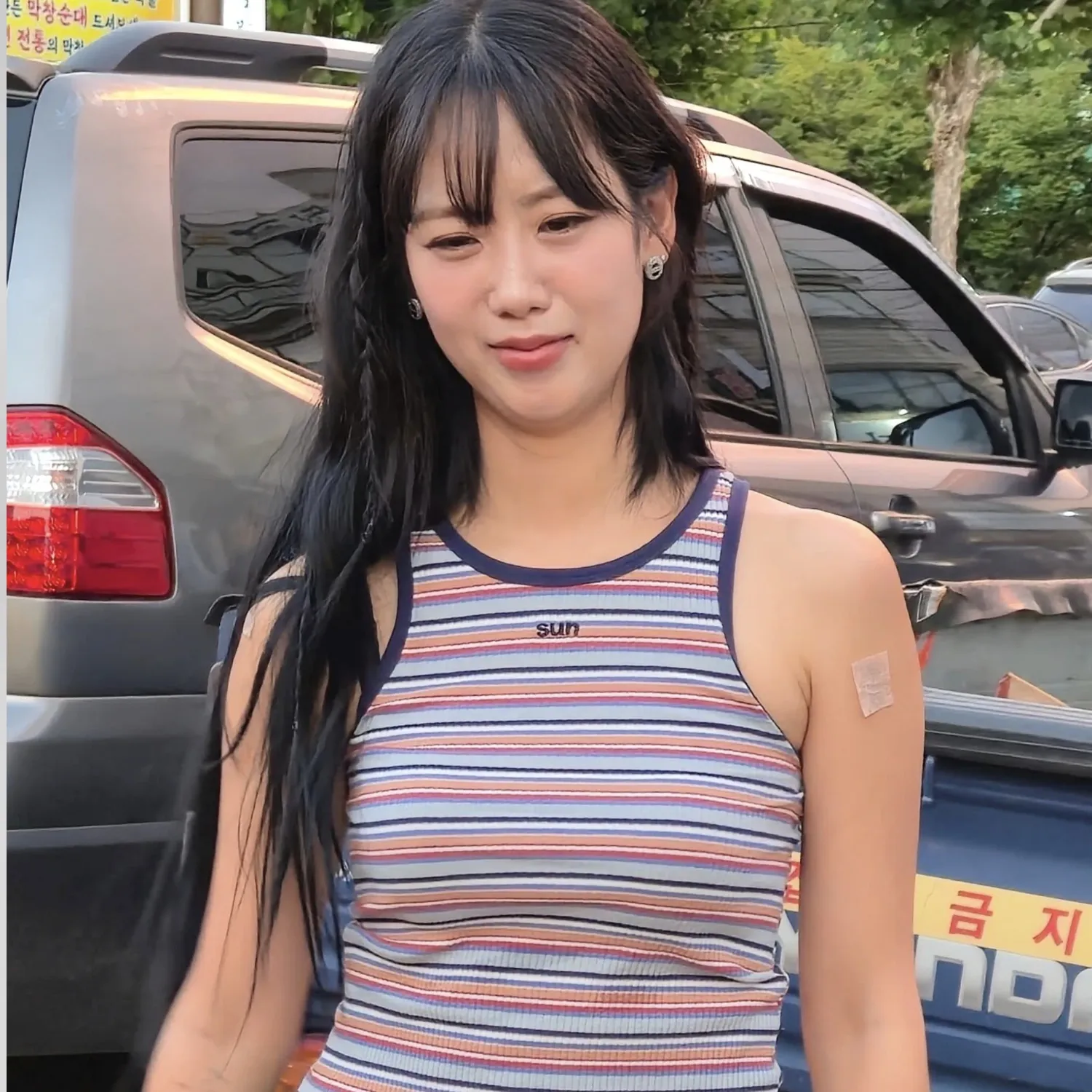 Behind-the-scenes cut of Kang Hyeyeon