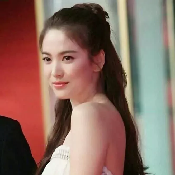 Foto kegiatan terbaru dari Song Hyekyo
