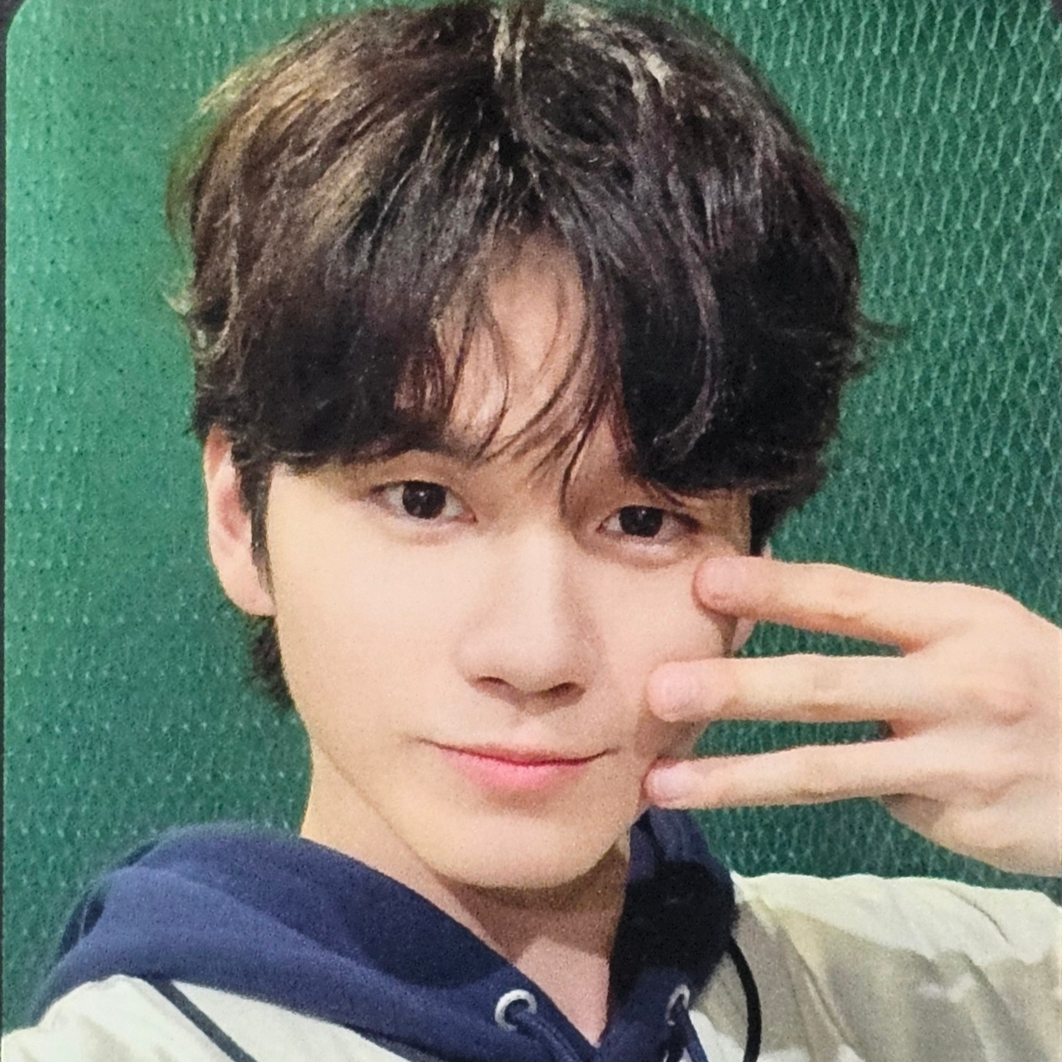 Behind-the-scenes cut of Ong Seongwu