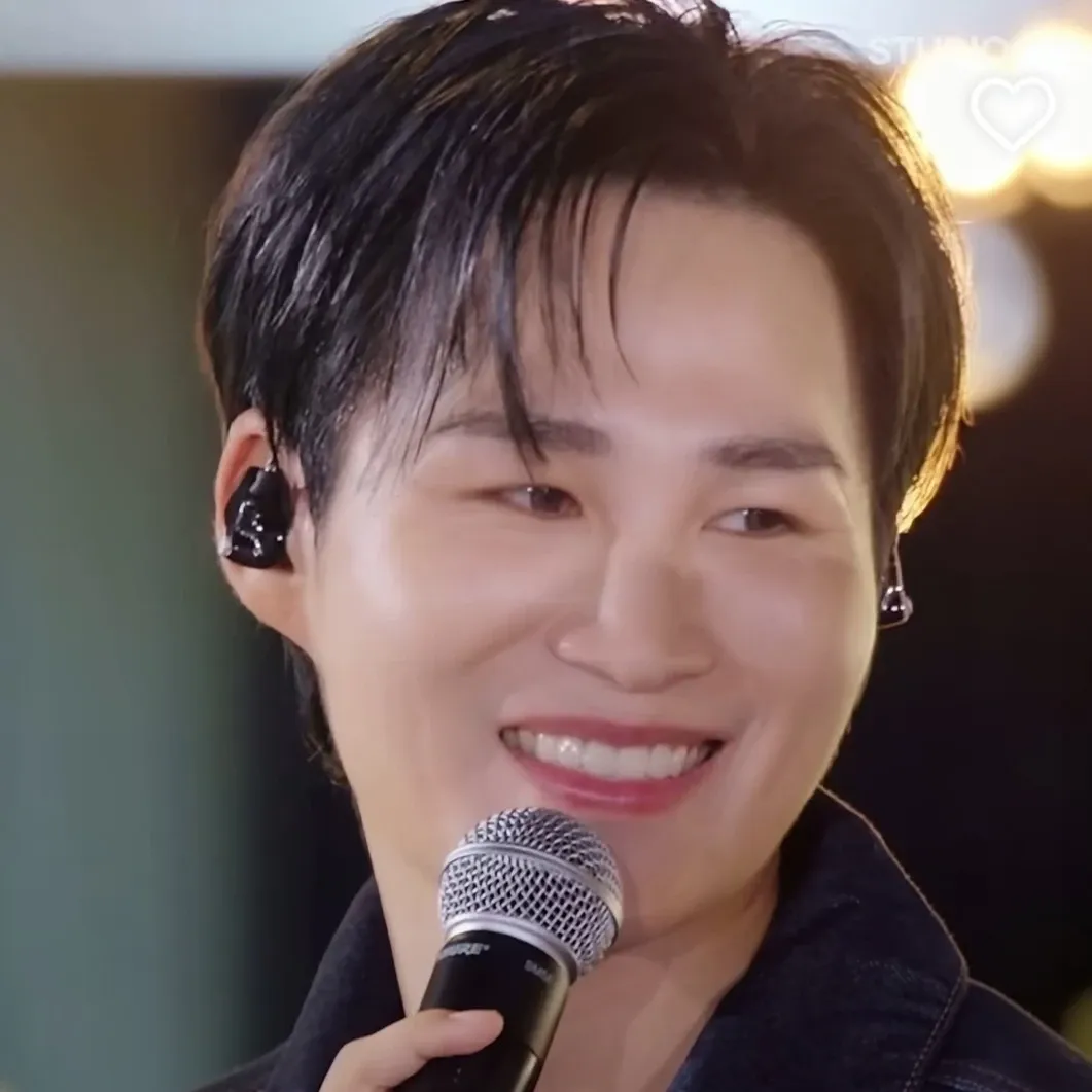 김희재의 비하인드 컷