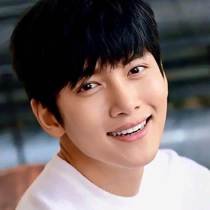 粉丝拍下的池昌旭瞬间