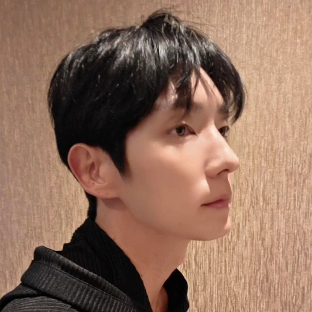 Behind-the-scenes cut of Lee Joongi