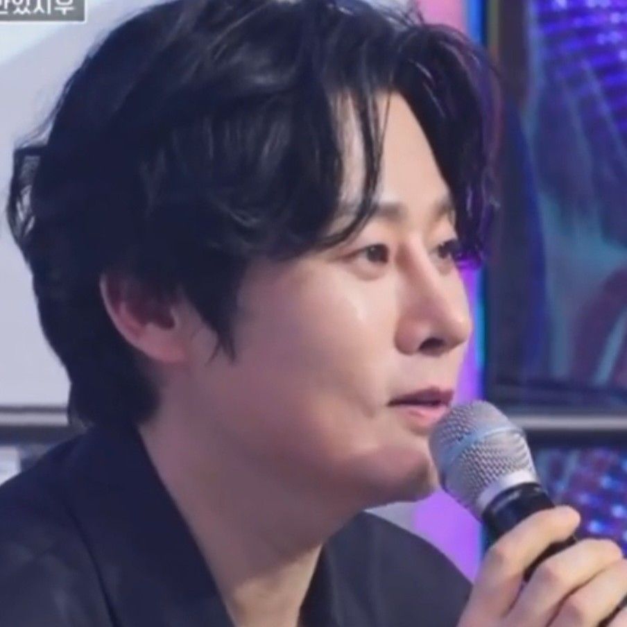 Behind-the-scenes cut of Kang Moonkyung