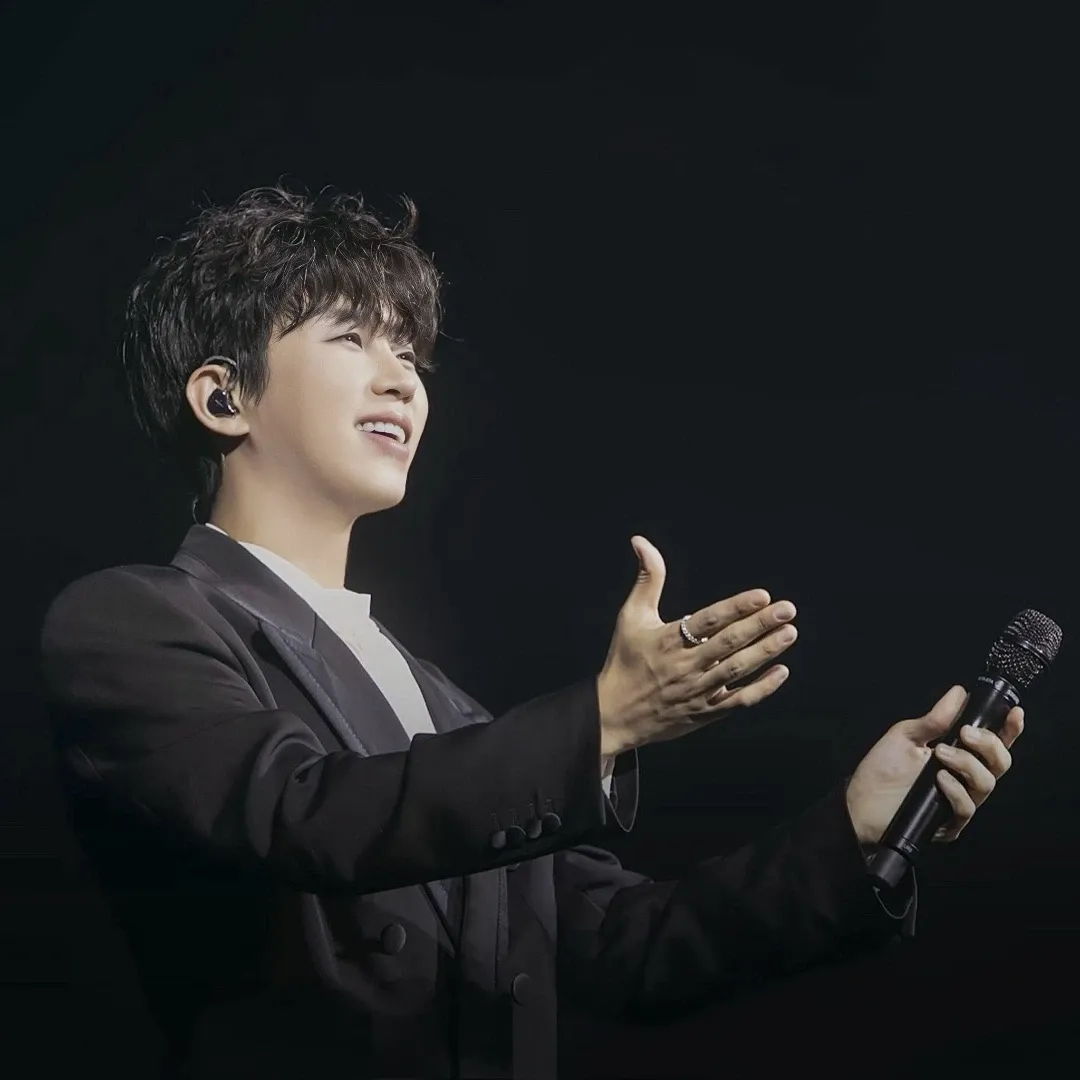 Recent activity shot of Lim Youngwoong
