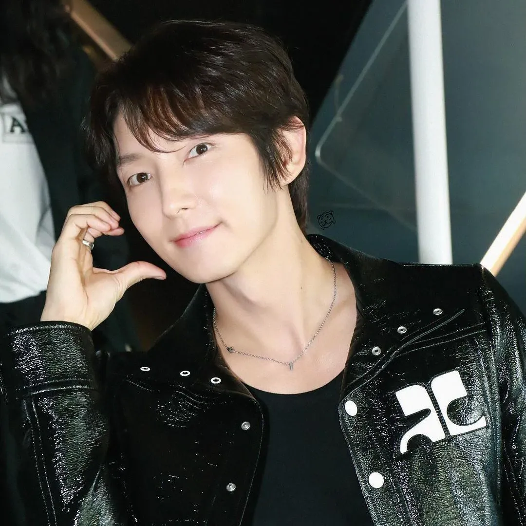 A moment captured by a fan of Lee Joongi
