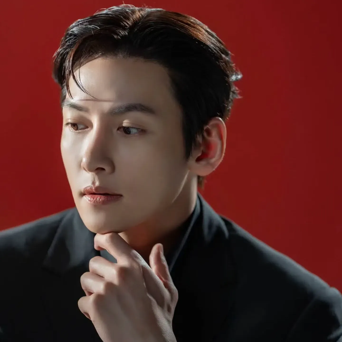 Behind-the-scenes cut of Ji Changwook