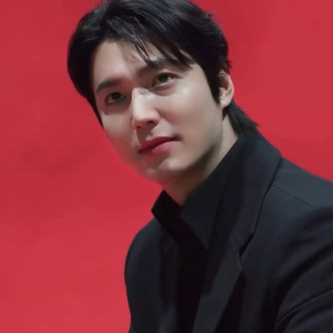 Recent activity shot of Lee Minho