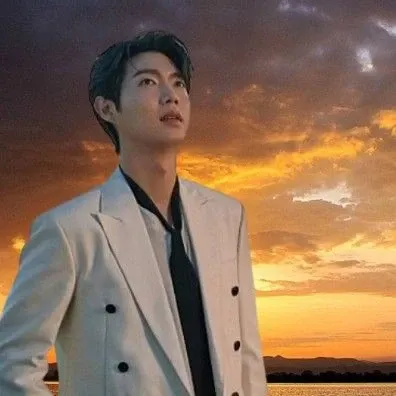 Latest photo of Son Taejin