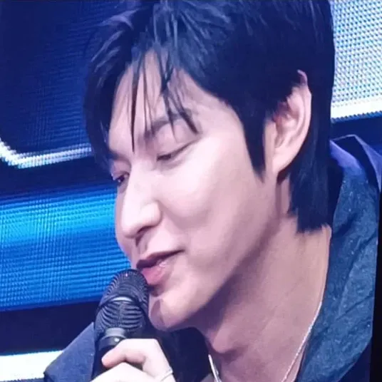 Behind-the-scenes cut of Lee Minho